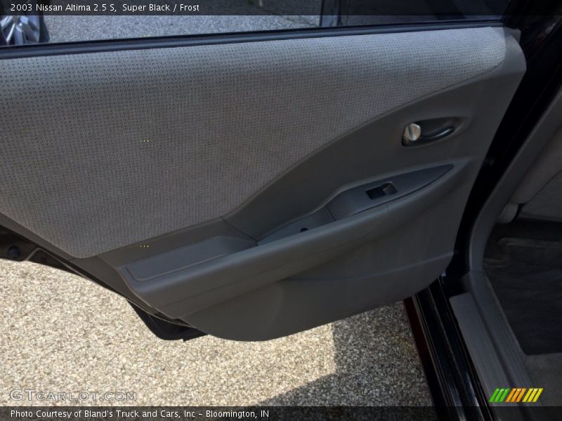 Super Black / Frost 2003 Nissan Altima 2.5 S