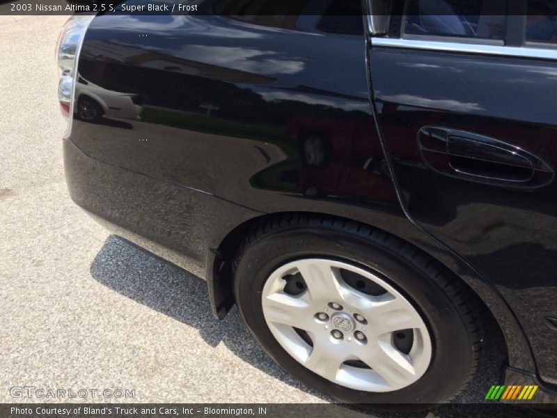 Super Black / Frost 2003 Nissan Altima 2.5 S