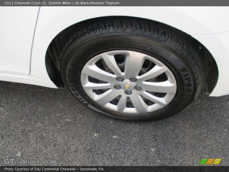 Summit White / Jet Black/Medium Titanium 2011 Chevrolet Cruze LS