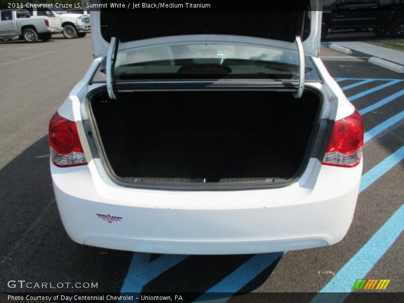 Summit White / Jet Black/Medium Titanium 2011 Chevrolet Cruze LS