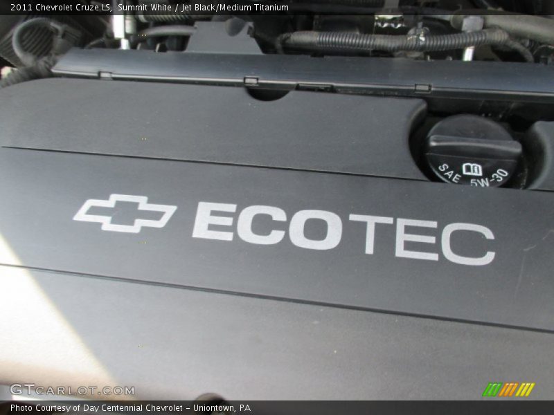 Summit White / Jet Black/Medium Titanium 2011 Chevrolet Cruze LS