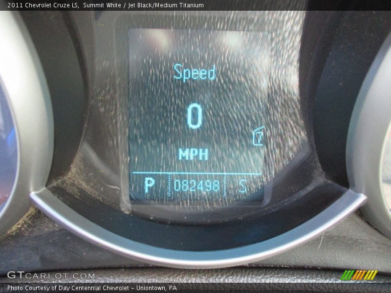 Summit White / Jet Black/Medium Titanium 2011 Chevrolet Cruze LS