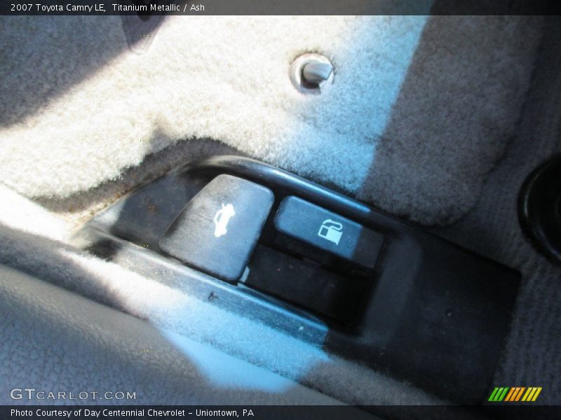 Titanium Metallic / Ash 2007 Toyota Camry LE