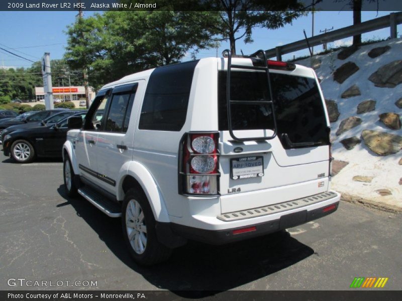 Alaska White / Almond 2009 Land Rover LR2 HSE