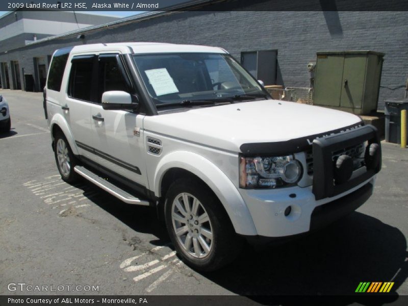 Alaska White / Almond 2009 Land Rover LR2 HSE