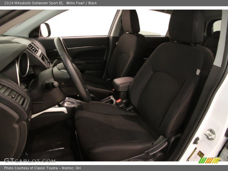 White Pearl / Black 2014 Mitsubishi Outlander Sport ES