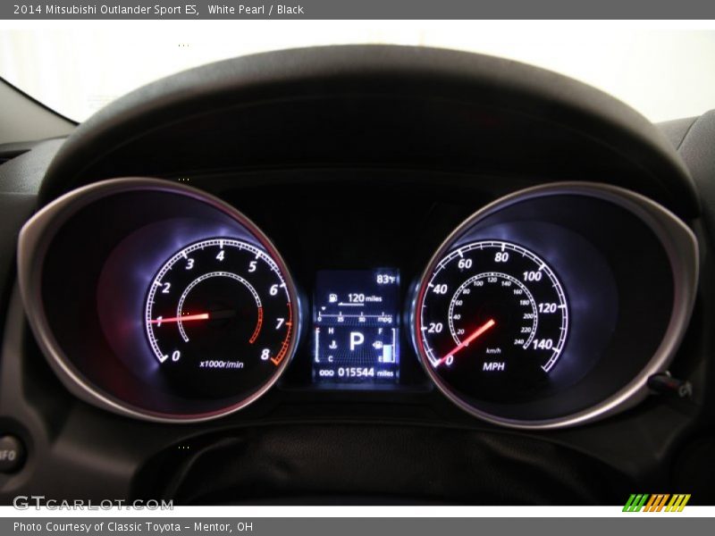 White Pearl / Black 2014 Mitsubishi Outlander Sport ES