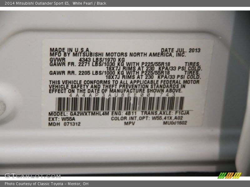 White Pearl / Black 2014 Mitsubishi Outlander Sport ES
