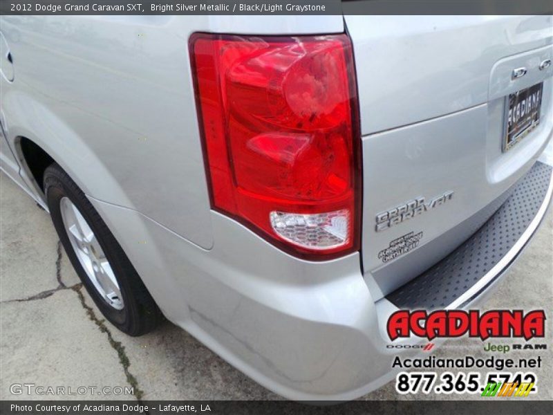 Bright Silver Metallic / Black/Light Graystone 2012 Dodge Grand Caravan SXT