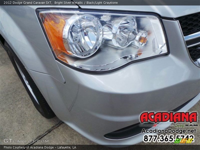 Bright Silver Metallic / Black/Light Graystone 2012 Dodge Grand Caravan SXT