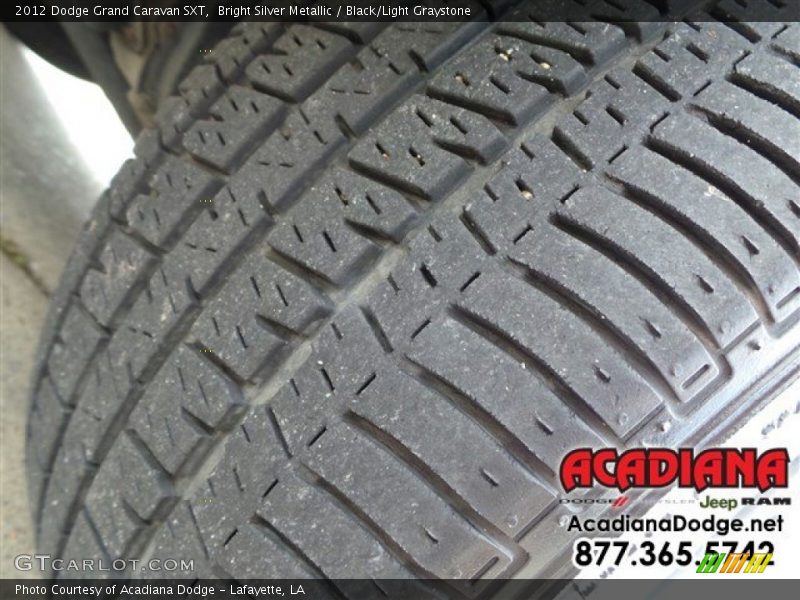 Bright Silver Metallic / Black/Light Graystone 2012 Dodge Grand Caravan SXT