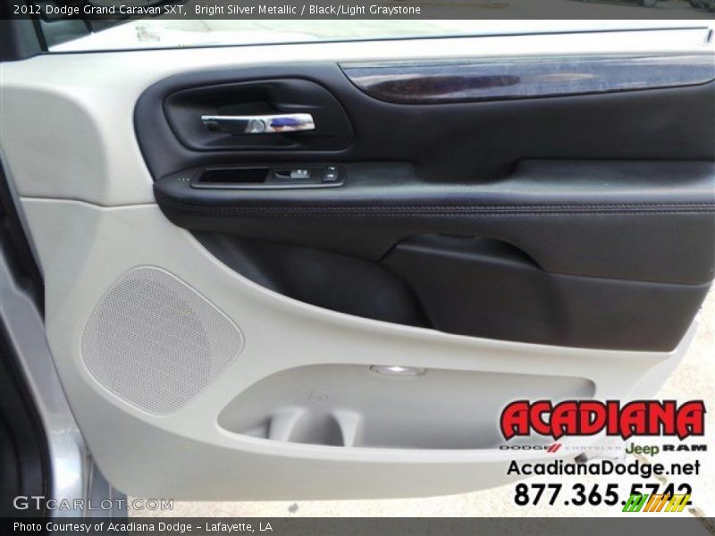 Bright Silver Metallic / Black/Light Graystone 2012 Dodge Grand Caravan SXT