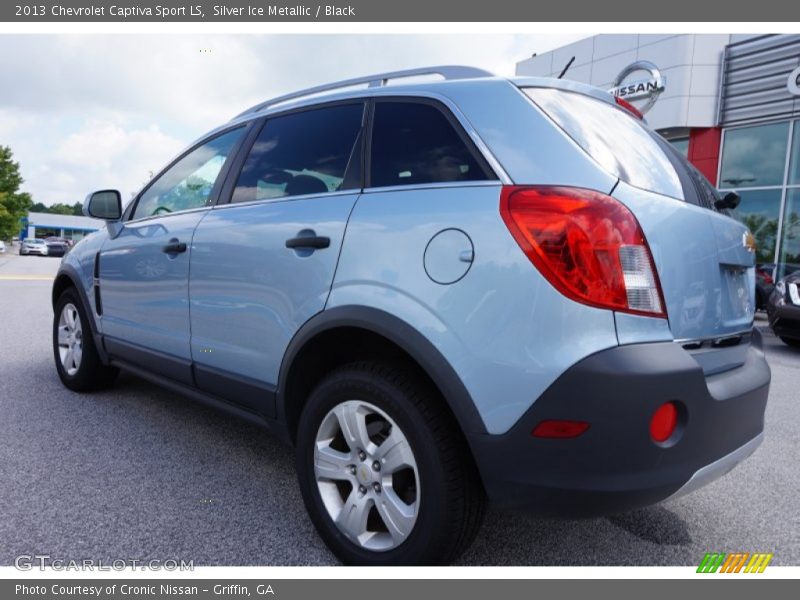 Silver Ice Metallic / Black 2013 Chevrolet Captiva Sport LS