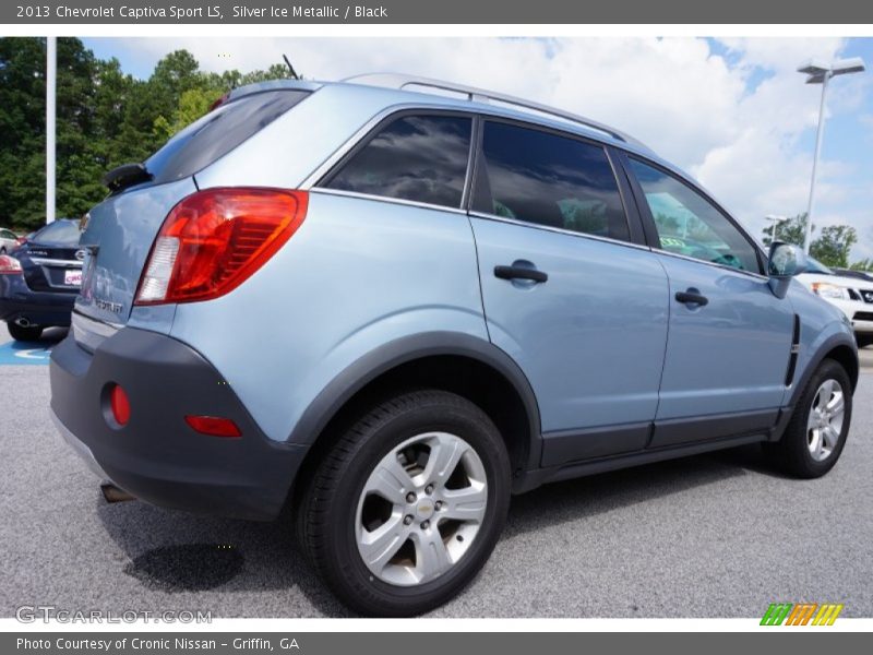 Silver Ice Metallic / Black 2013 Chevrolet Captiva Sport LS