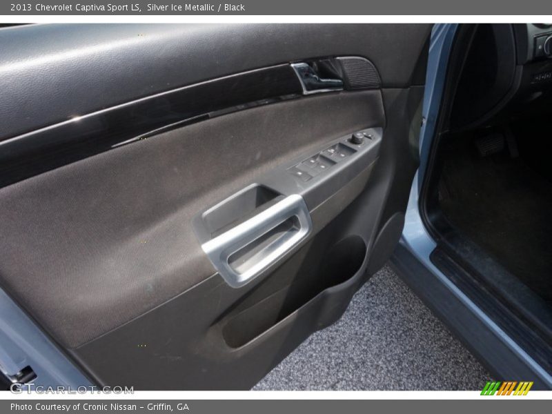 Silver Ice Metallic / Black 2013 Chevrolet Captiva Sport LS