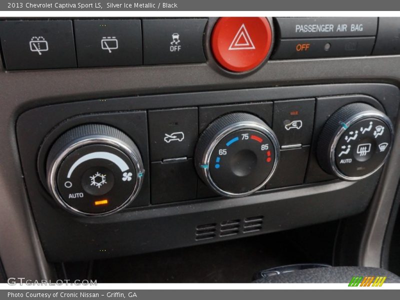 Silver Ice Metallic / Black 2013 Chevrolet Captiva Sport LS