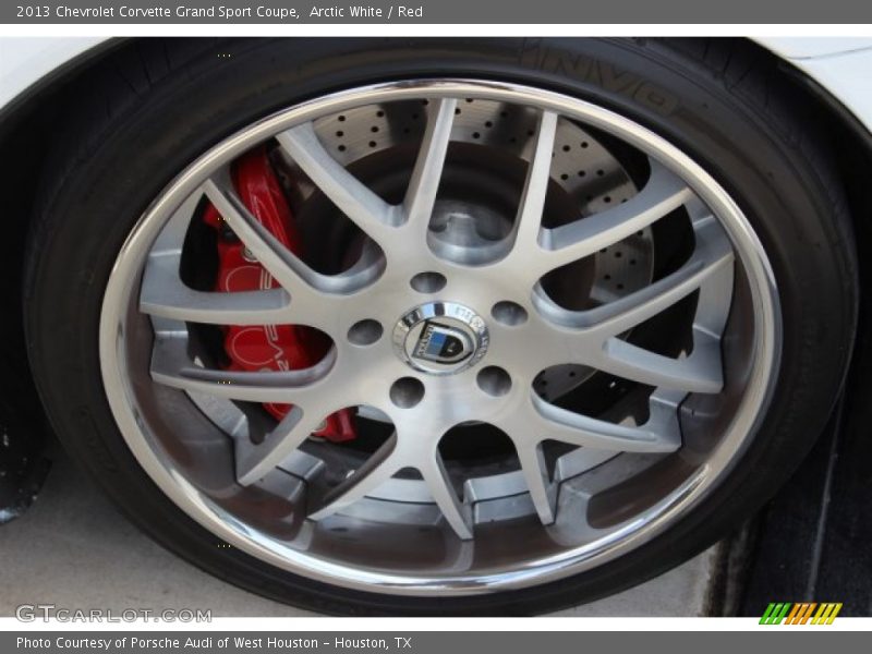 Arctic White / Red 2013 Chevrolet Corvette Grand Sport Coupe