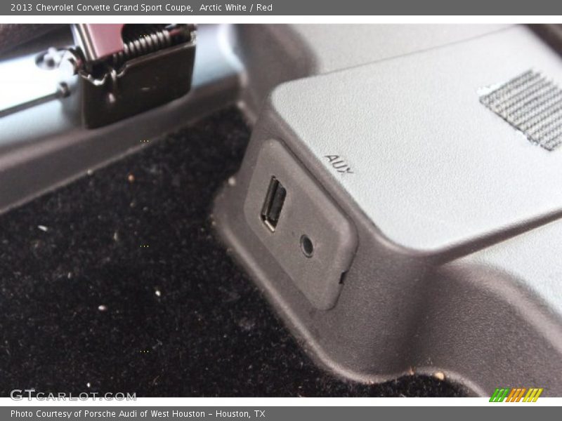 Arctic White / Red 2013 Chevrolet Corvette Grand Sport Coupe