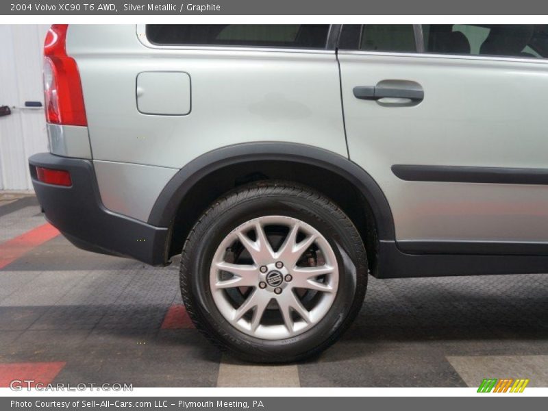 Silver Metallic / Graphite 2004 Volvo XC90 T6 AWD