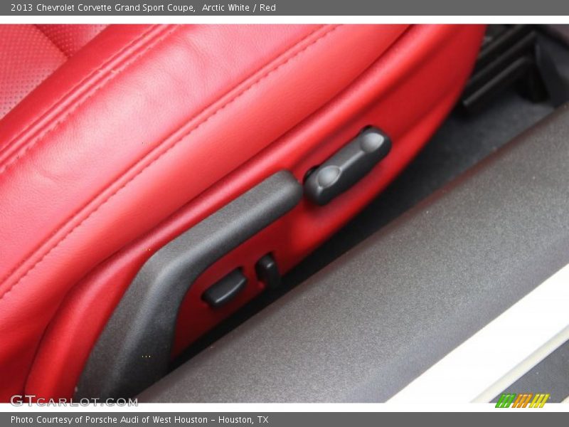 Arctic White / Red 2013 Chevrolet Corvette Grand Sport Coupe