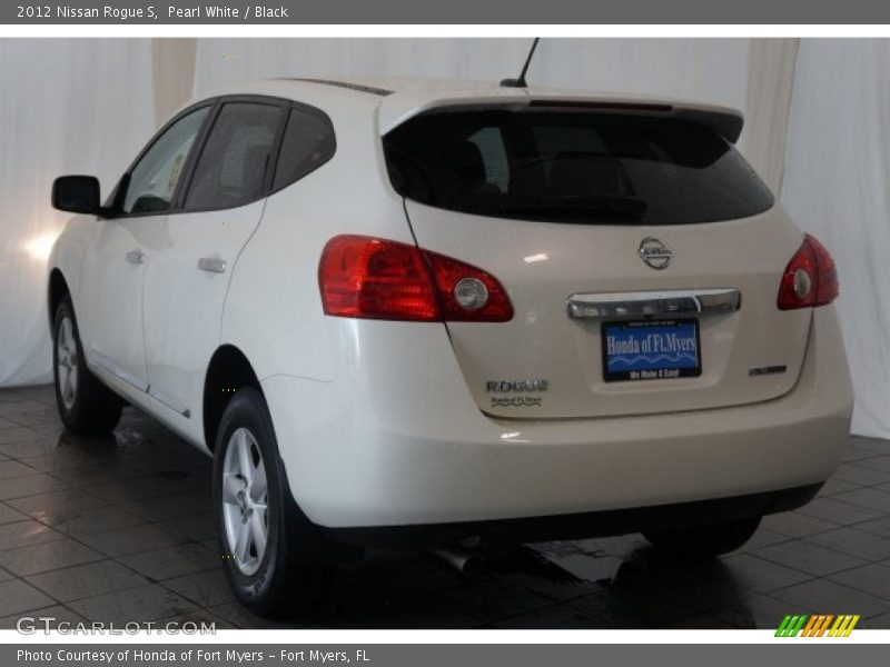 Pearl White / Black 2012 Nissan Rogue S