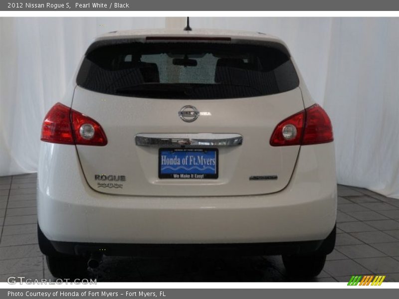 Pearl White / Black 2012 Nissan Rogue S