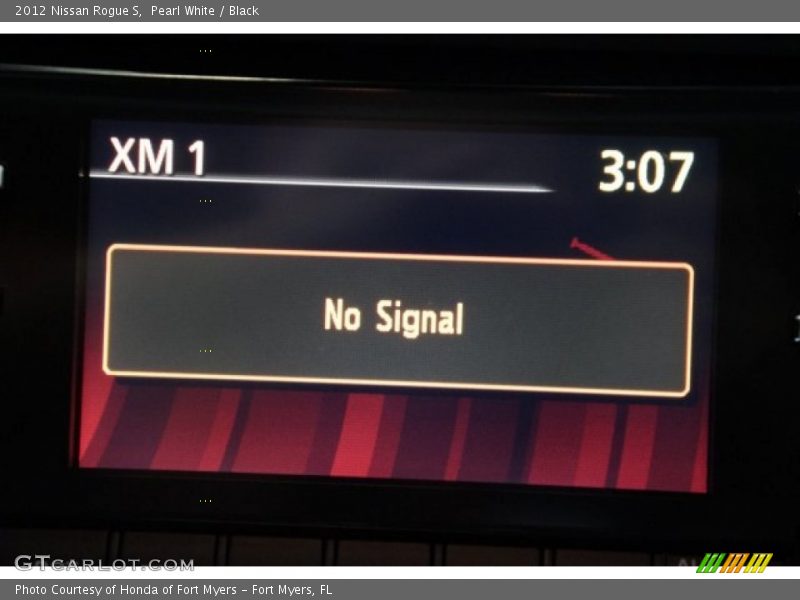 Pearl White / Black 2012 Nissan Rogue S