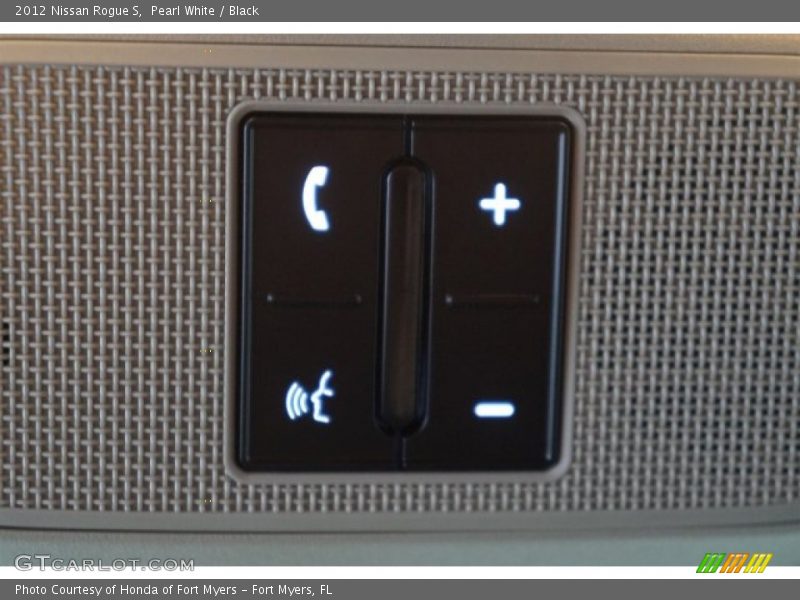 Pearl White / Black 2012 Nissan Rogue S