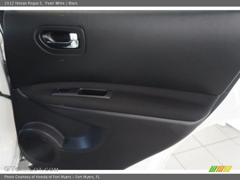 Pearl White / Black 2012 Nissan Rogue S