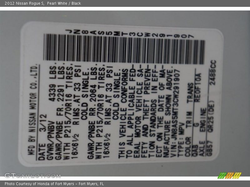 Pearl White / Black 2012 Nissan Rogue S