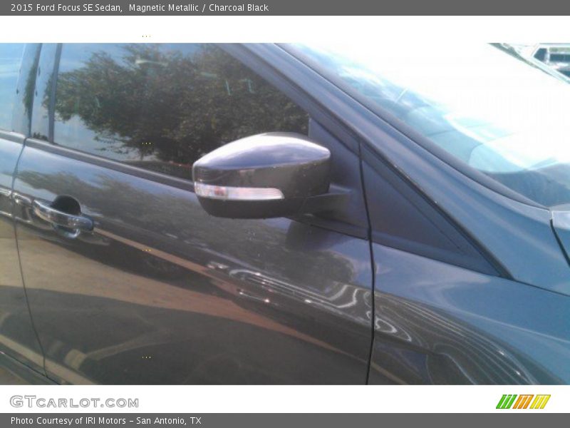 Magnetic Metallic / Charcoal Black 2015 Ford Focus SE Sedan