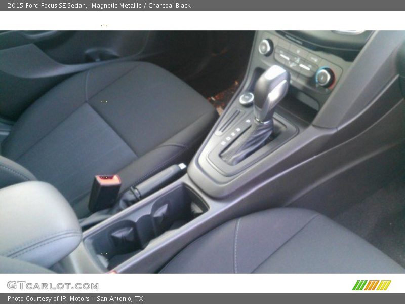 Magnetic Metallic / Charcoal Black 2015 Ford Focus SE Sedan