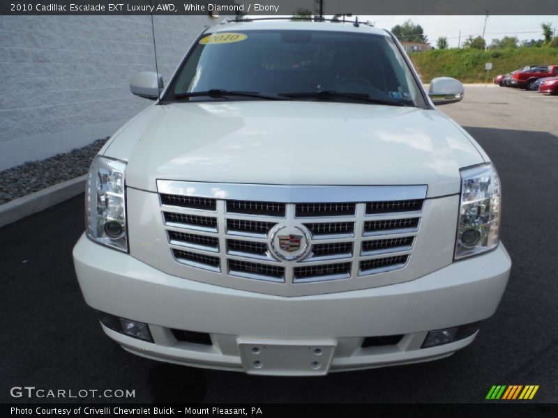White Diamond / Ebony 2010 Cadillac Escalade EXT Luxury AWD