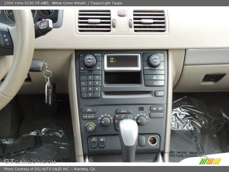 Willow Green Metallic / Taupe/Light Taupe 2006 Volvo XC90 V8 AWD