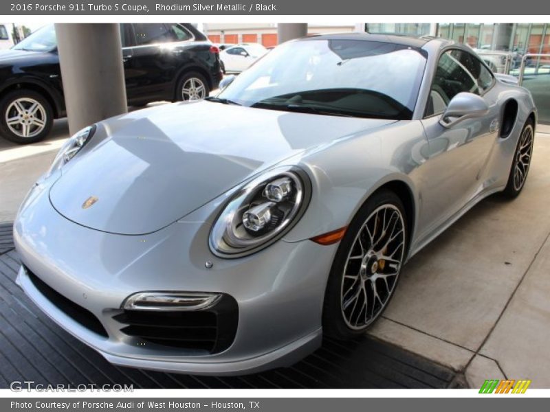 Front 3/4 View of 2016 911 Turbo S Coupe