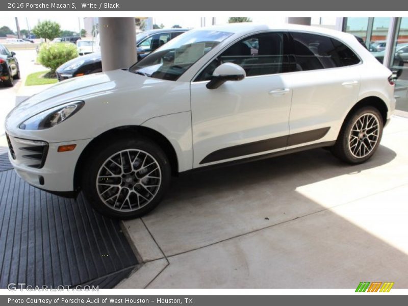 White / Black 2016 Porsche Macan S