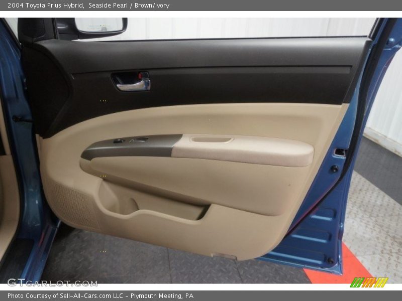 Seaside Pearl / Brown/Ivory 2004 Toyota Prius Hybrid