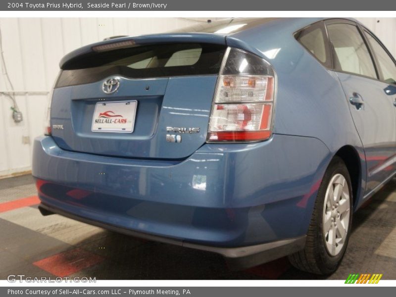 Seaside Pearl / Brown/Ivory 2004 Toyota Prius Hybrid