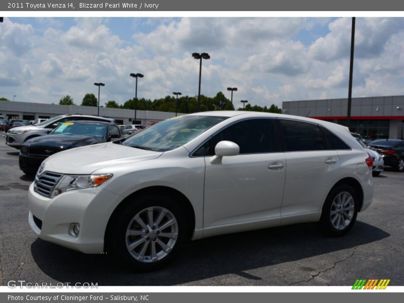 Blizzard Pearl White / Ivory 2011 Toyota Venza I4