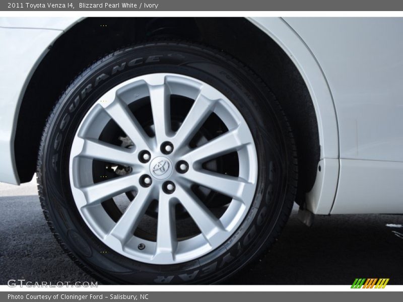 Blizzard Pearl White / Ivory 2011 Toyota Venza I4