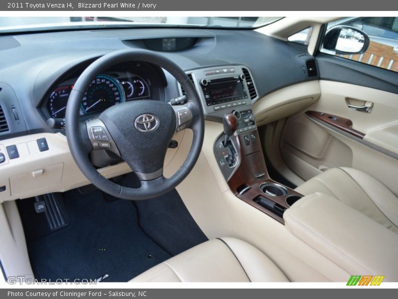 Blizzard Pearl White / Ivory 2011 Toyota Venza I4
