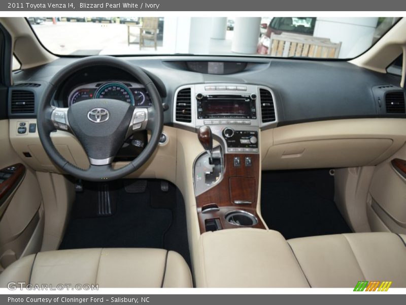Blizzard Pearl White / Ivory 2011 Toyota Venza I4