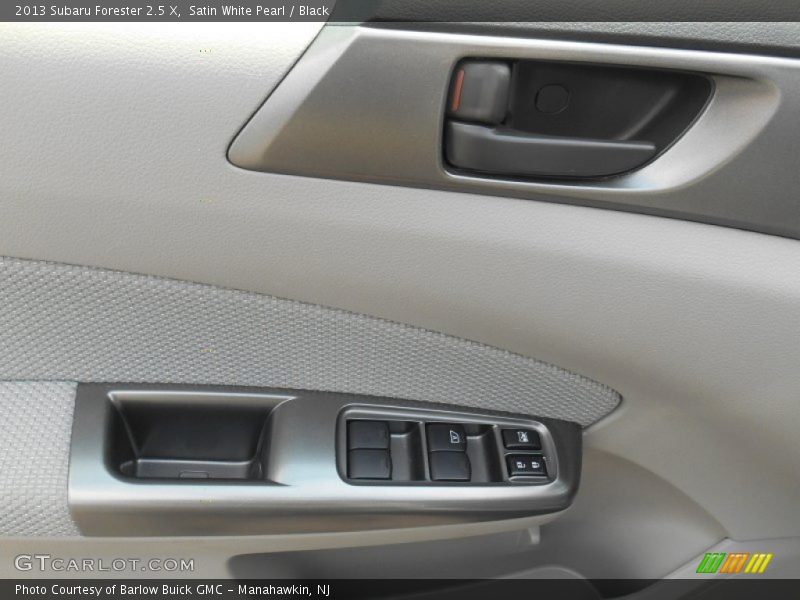 Satin White Pearl / Black 2013 Subaru Forester 2.5 X
