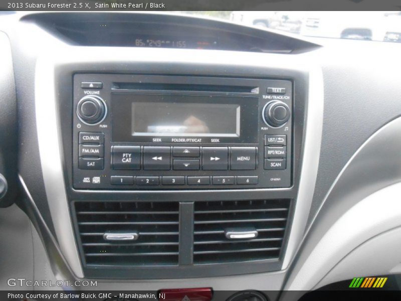 Satin White Pearl / Black 2013 Subaru Forester 2.5 X