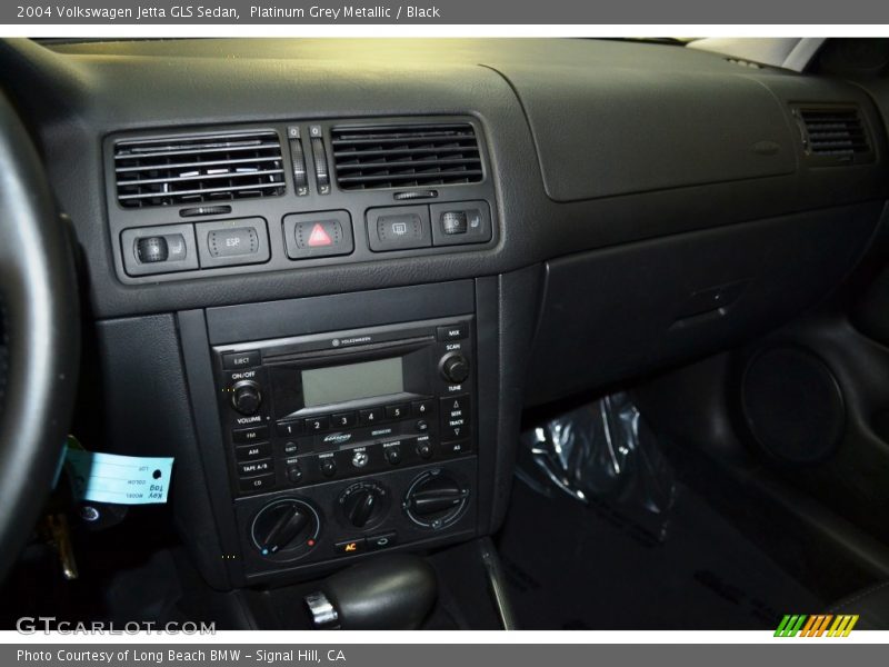 Platinum Grey Metallic / Black 2004 Volkswagen Jetta GLS Sedan