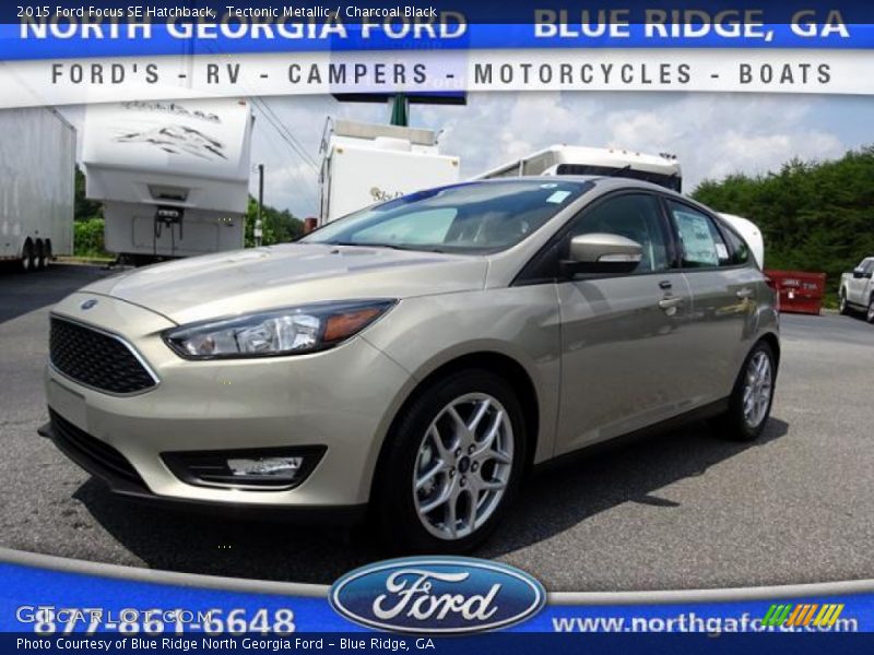 Tectonic Metallic / Charcoal Black 2015 Ford Focus SE Hatchback