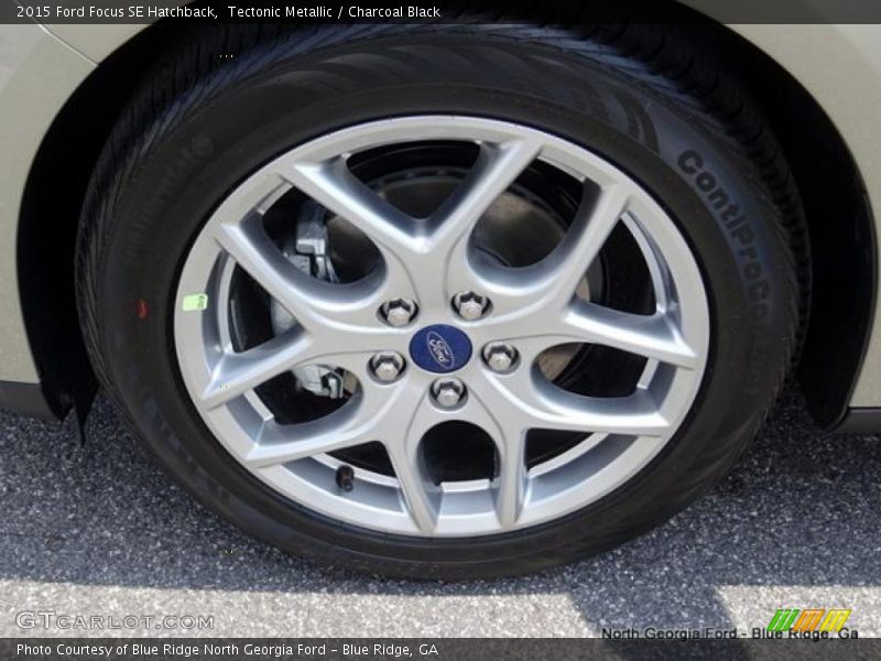 Tectonic Metallic / Charcoal Black 2015 Ford Focus SE Hatchback