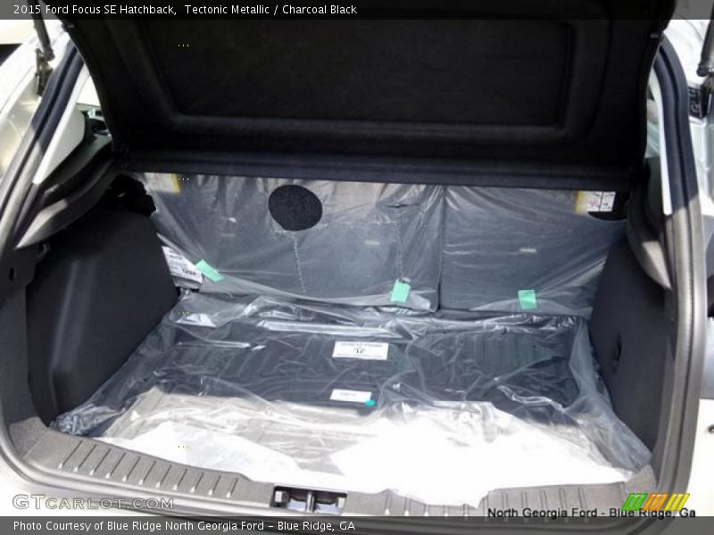 Tectonic Metallic / Charcoal Black 2015 Ford Focus SE Hatchback
