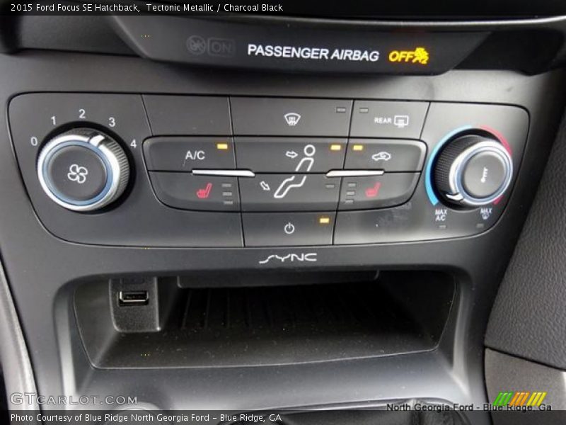 Tectonic Metallic / Charcoal Black 2015 Ford Focus SE Hatchback