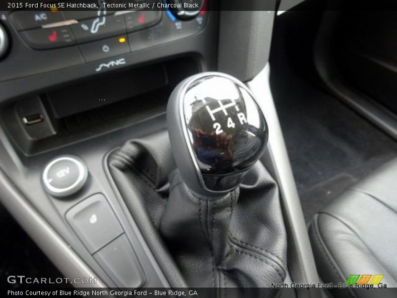 Tectonic Metallic / Charcoal Black 2015 Ford Focus SE Hatchback
